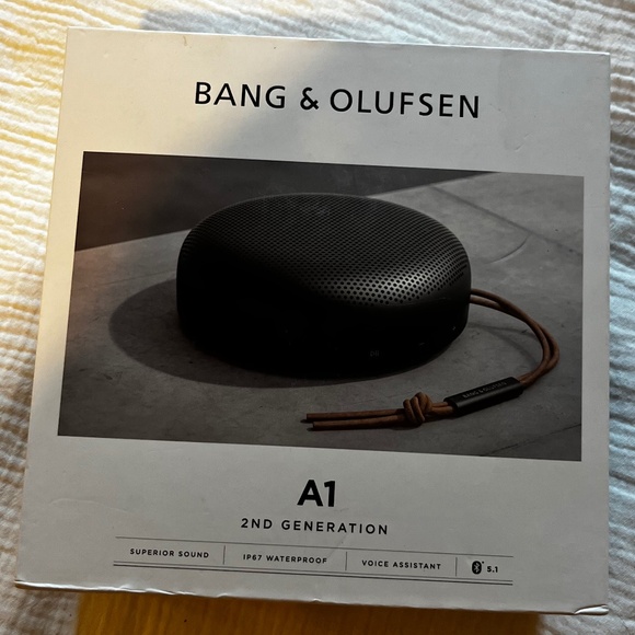 Bang & Olufsen Beoplay A1 Portable Bluetooth Speaker - Picture 1 of 5